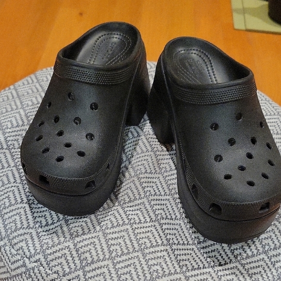 CROCS Black Platform Mules - Picture 4 of 4
